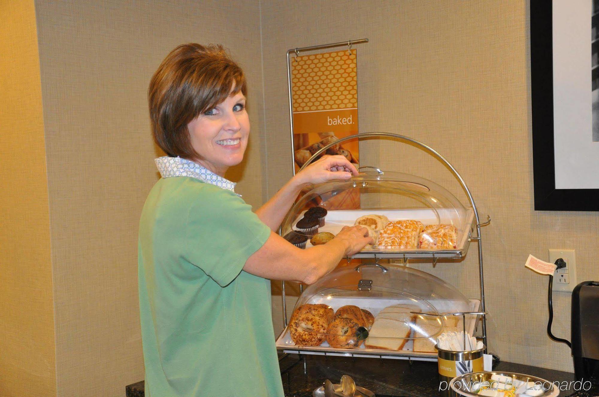 Hampton Inn Winfield Tucker Restaurant photo